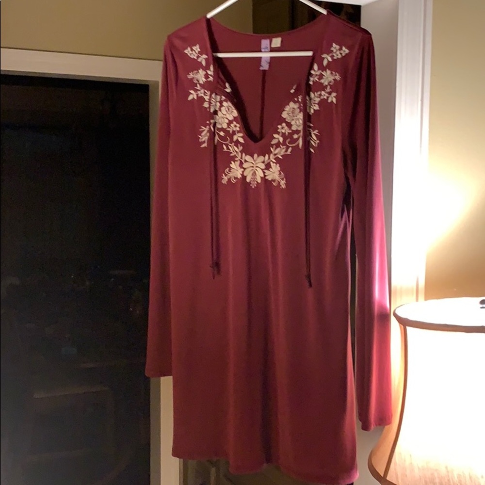 Women’s Maroon with off white stitching, Size S